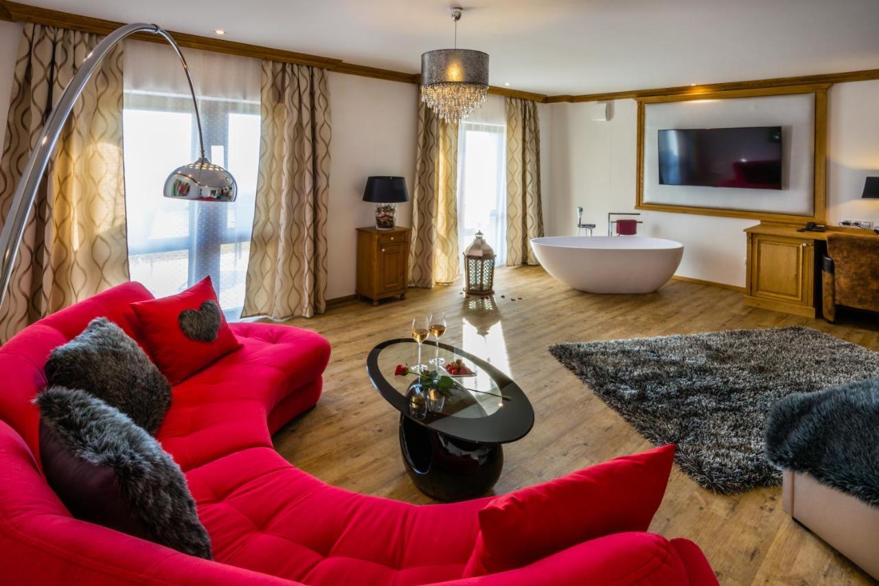 Wellness Hotel V Nebi Korenov Ngoại thất bức ảnh