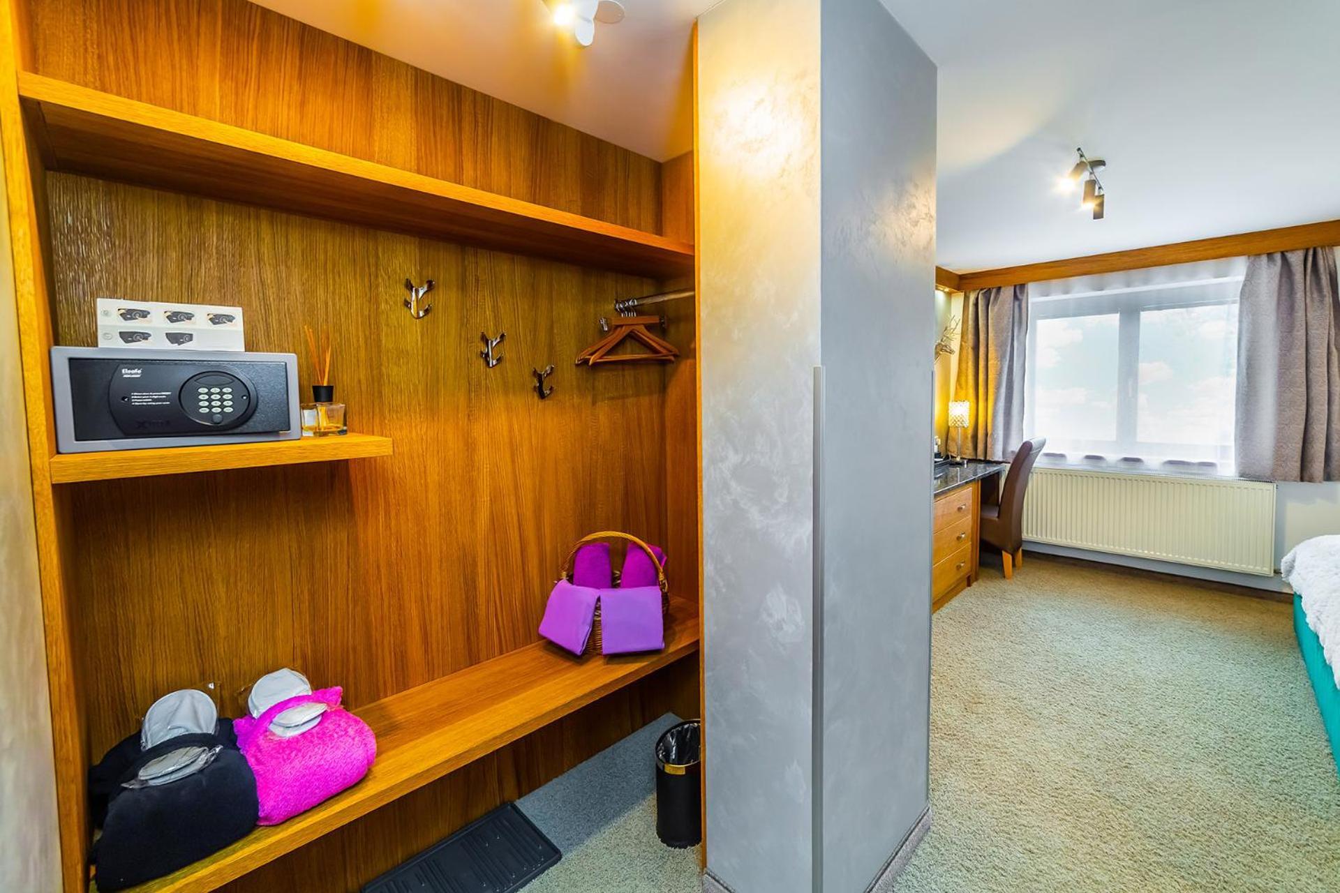Wellness Hotel V Nebi Korenov Ngoại thất bức ảnh